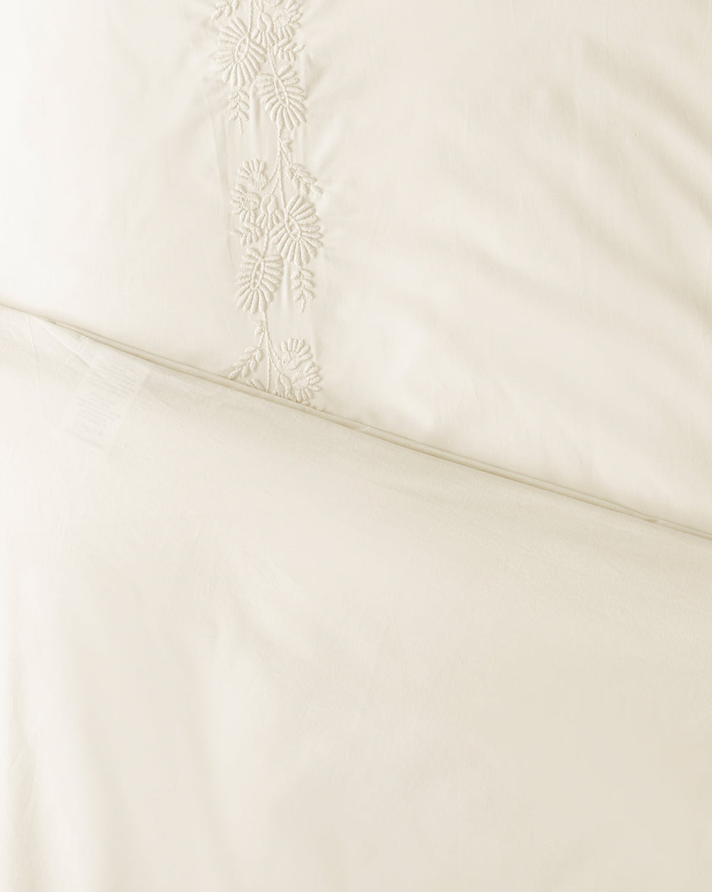 Housse de couette brodée en percale Bianca