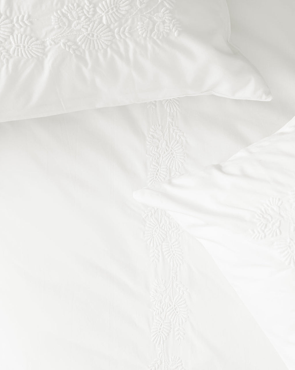 Housse de couette brodée en percale Bianca