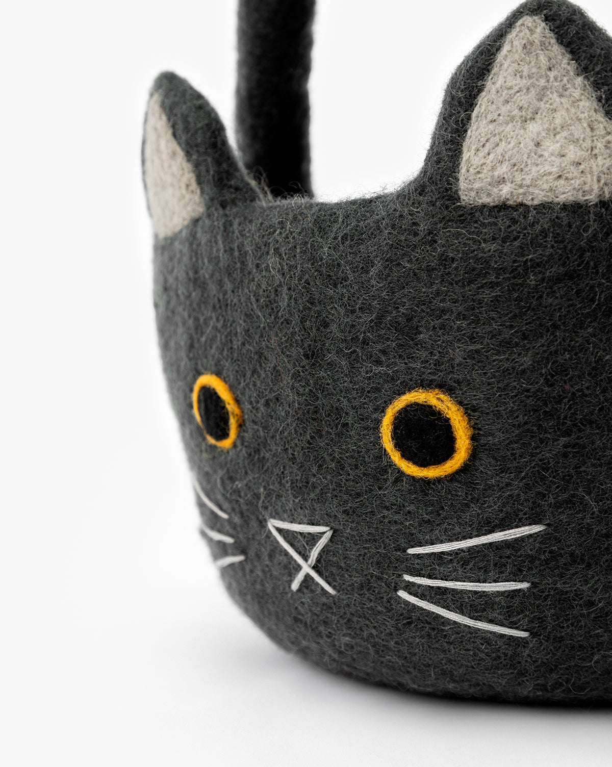 Panier en feutre pour chat, des bonbons ou des farces