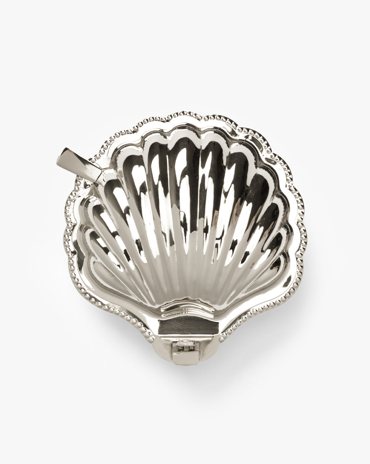 Plat de service en coquillage avec cuillère