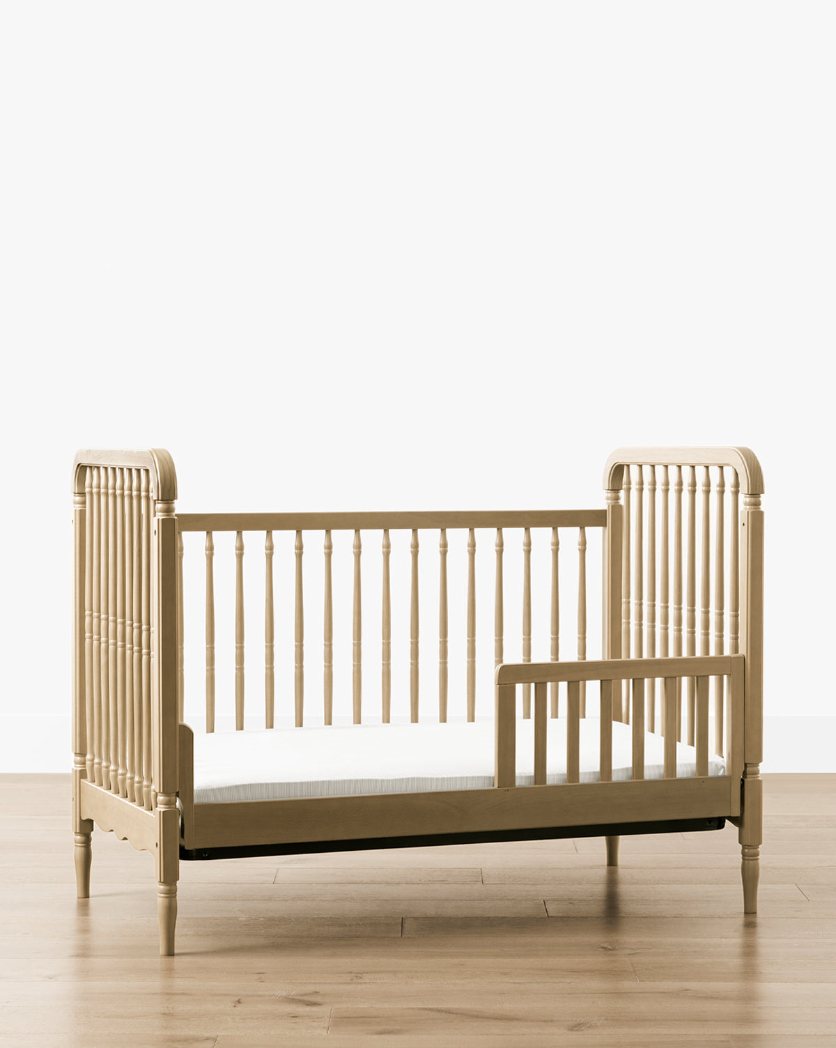 Lit bébé convertible Liberty 3 en 1 avec kit de conversion pour lit d'enfant