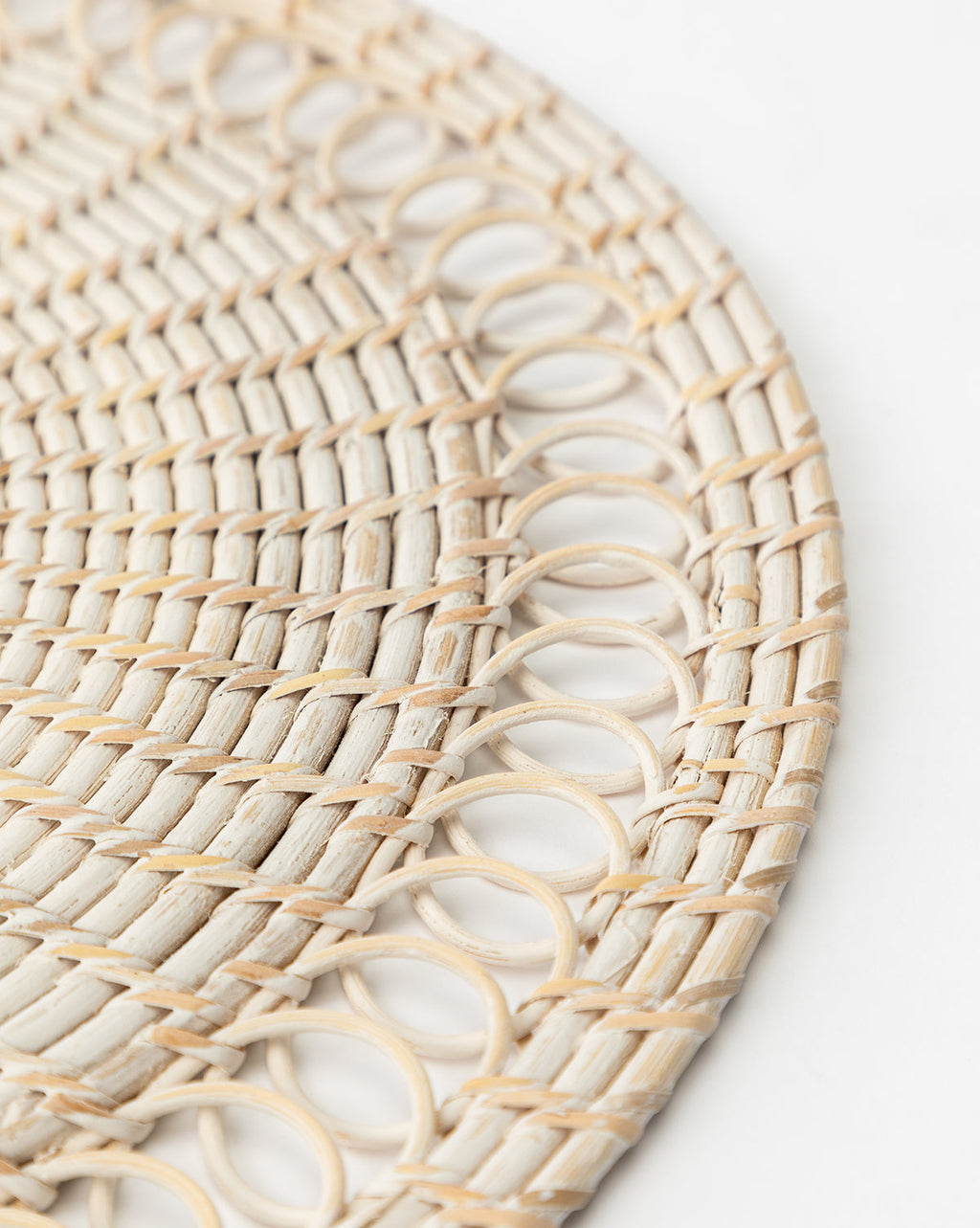 Set de table rond en rotin