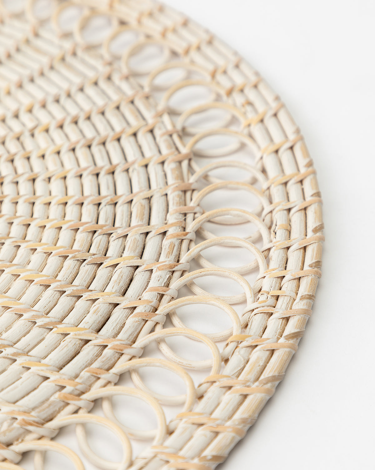 Set de table rond en rotin