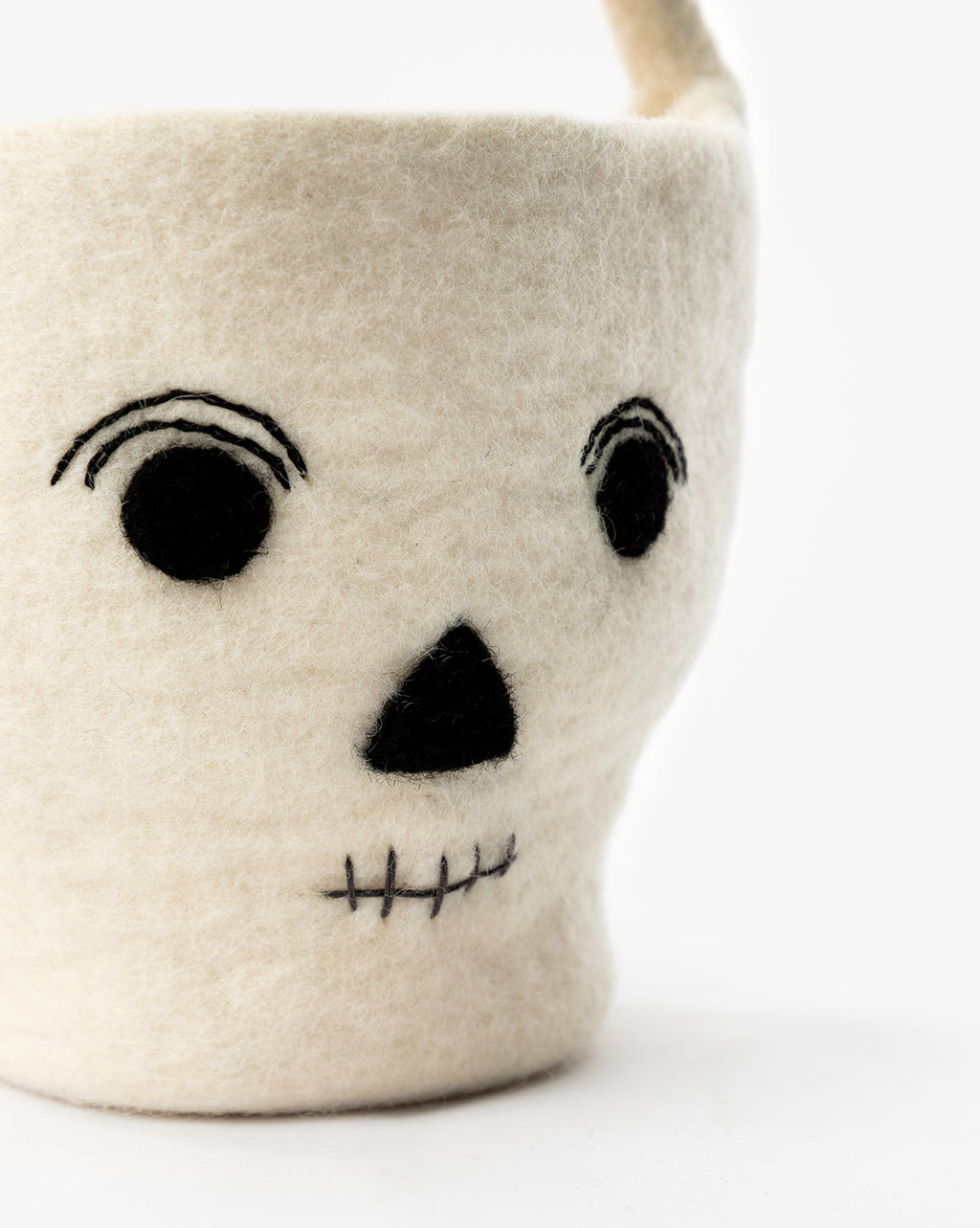 Panier en feutre « Trick or Treat » squelette